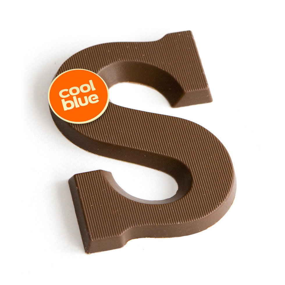 Chocoladeletter S met logo - 135 gram
